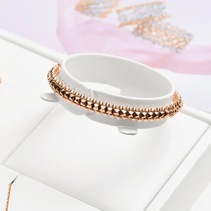 White PU Leather Jewelry Display Set