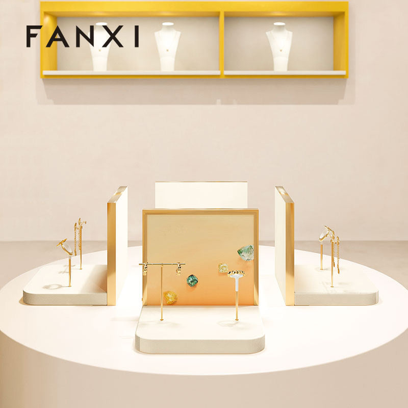 Metal Jewelry Display Stand