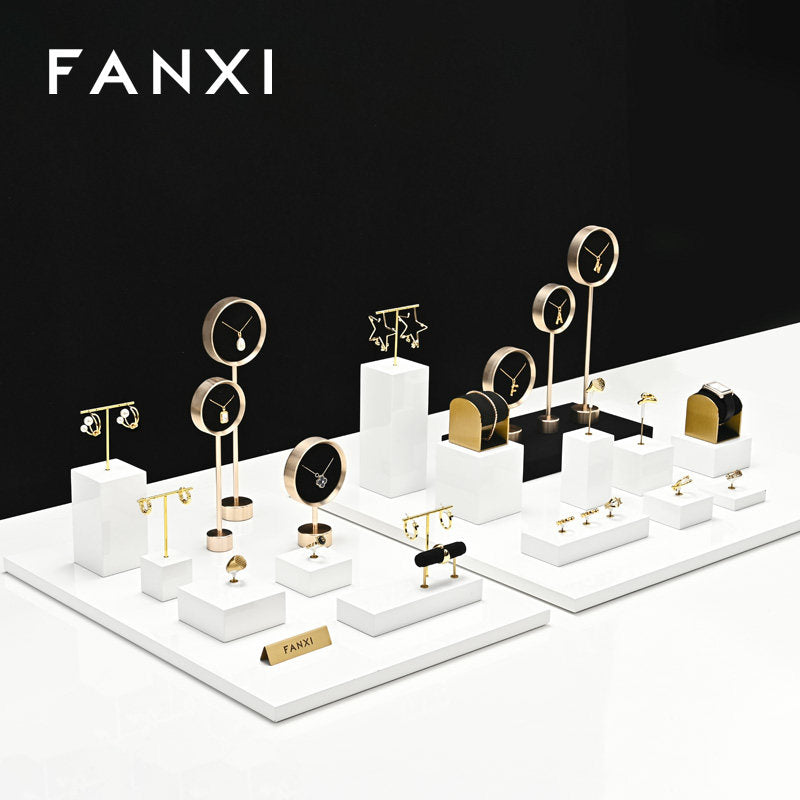 Black Metal Jewelry Display Stand