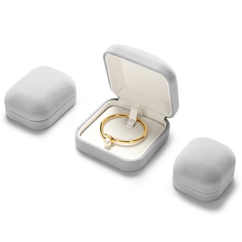 Light Gray Round Jewelry Box