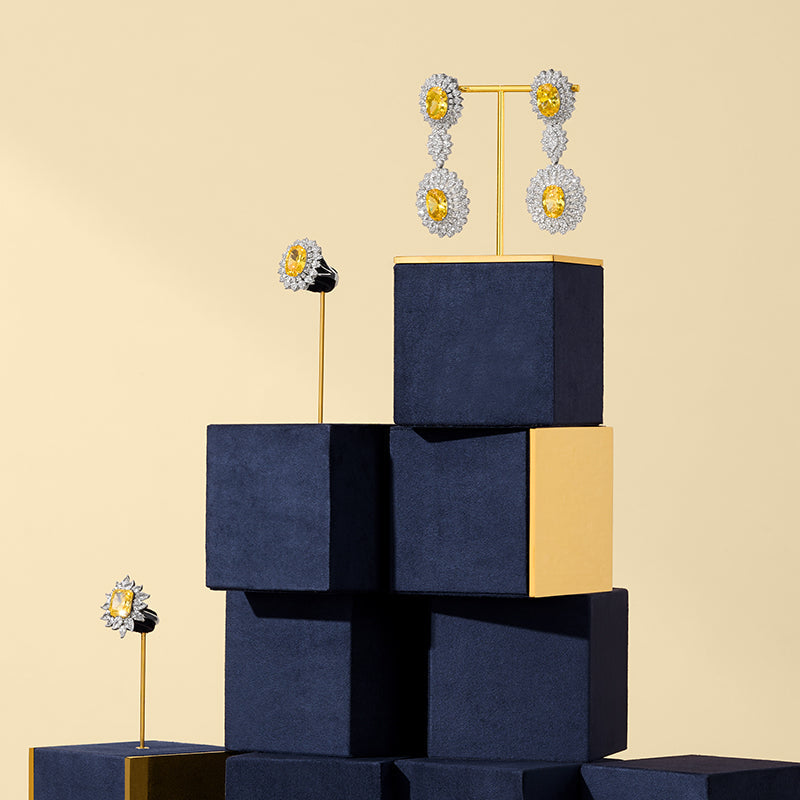 Velvet Metal Jewelry Display Stand