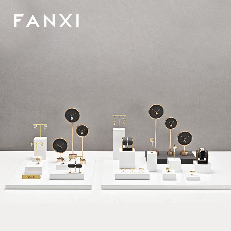 Black Metal Jewelry Display Stand