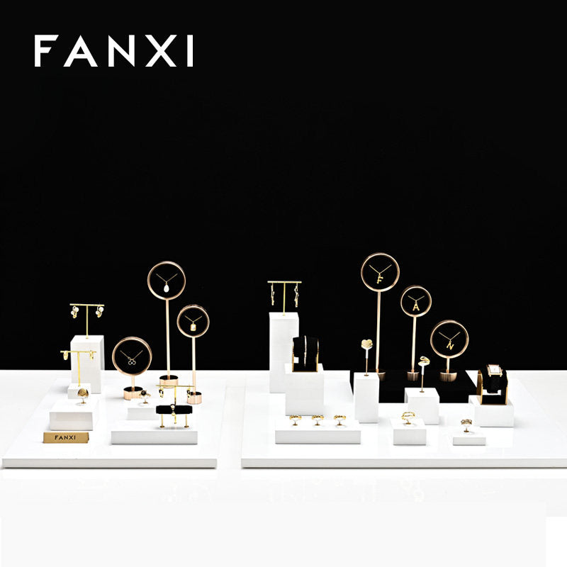 Black Metal Jewelry Display Stand