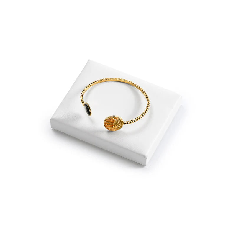 White PU Leather Jewelry Display Set