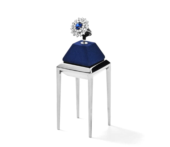 Metal Jewelry Display Stand