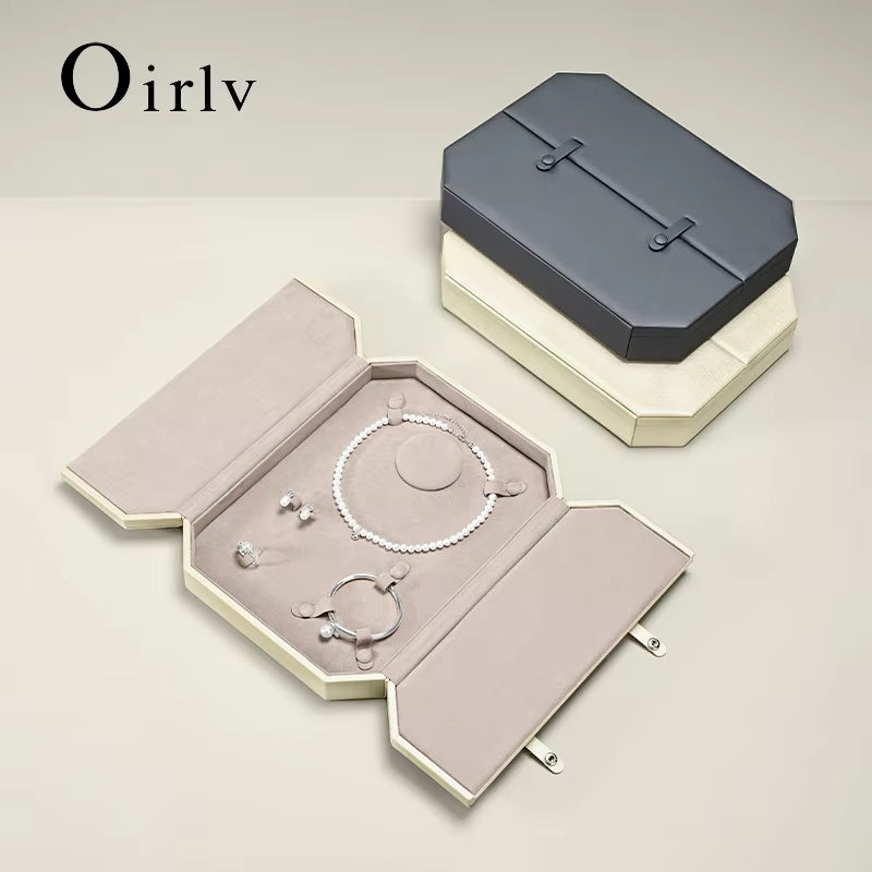 Leather Jewelry Display Set