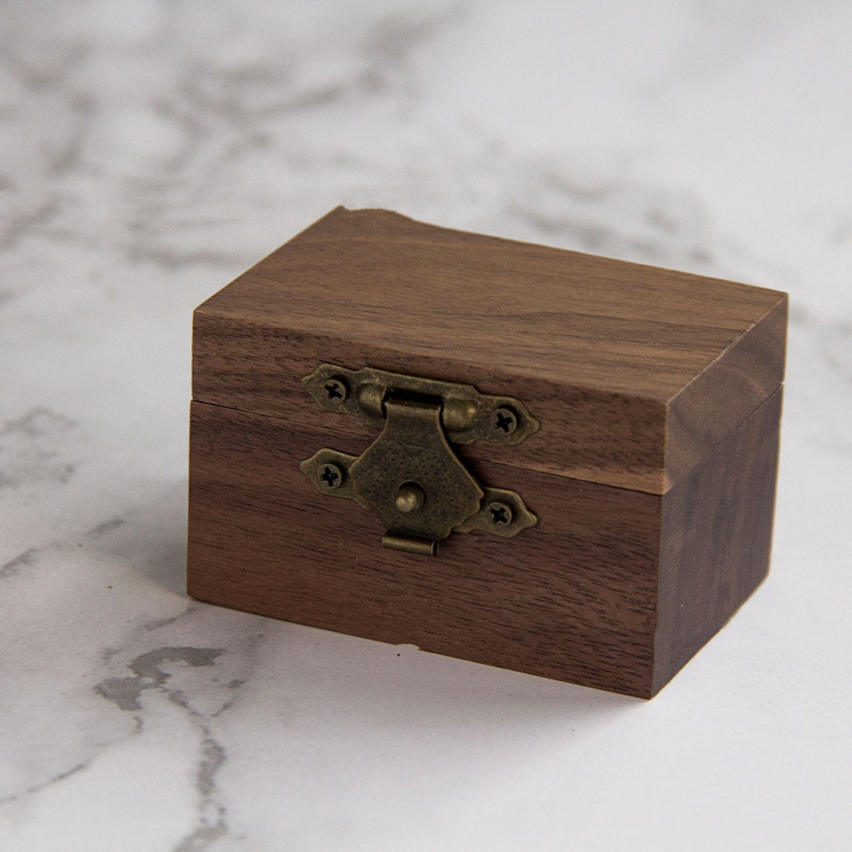 Retro ring wooden jewelry box — view 2