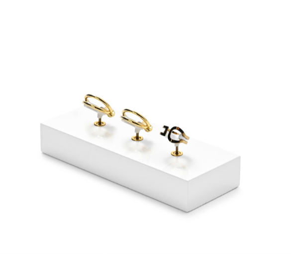 Black Metal Jewelry Display Stand